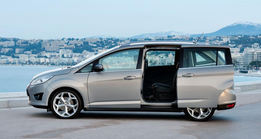  Ford Grand C-Max 2010 года  (фото 20 из 56)